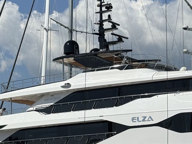 M/Y Elza tersanede